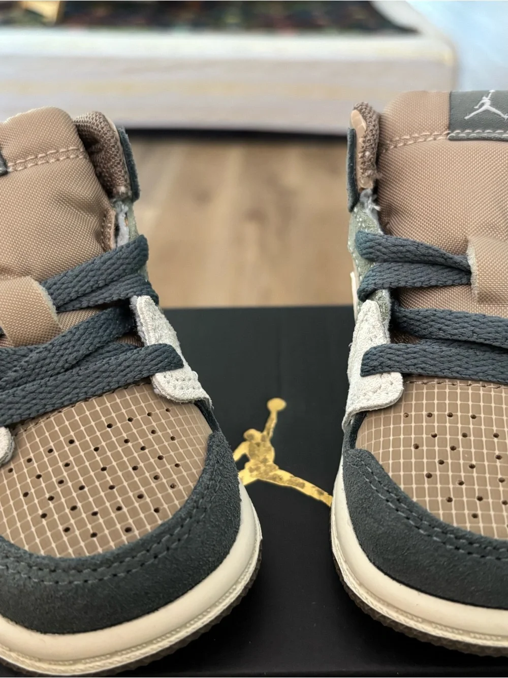 Nike baby dunks High-Top Sneakers in Brown, Gray and Lime 4c
